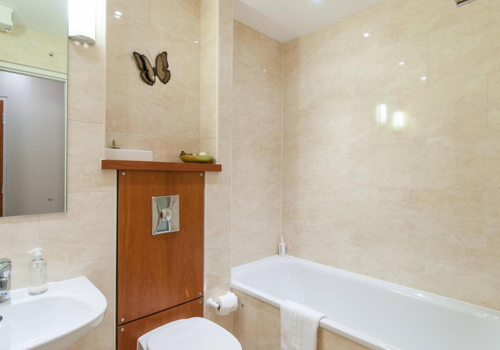 Apartamento Holyrood Road Park - 379 *